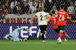 B体育体育官方-葡萄牙女足队以实力征服赛场，赢得掌声