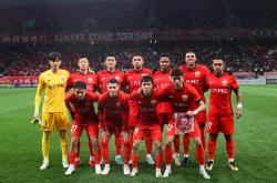 B体育体育官方-里昂队客场获胜，保持领先优势