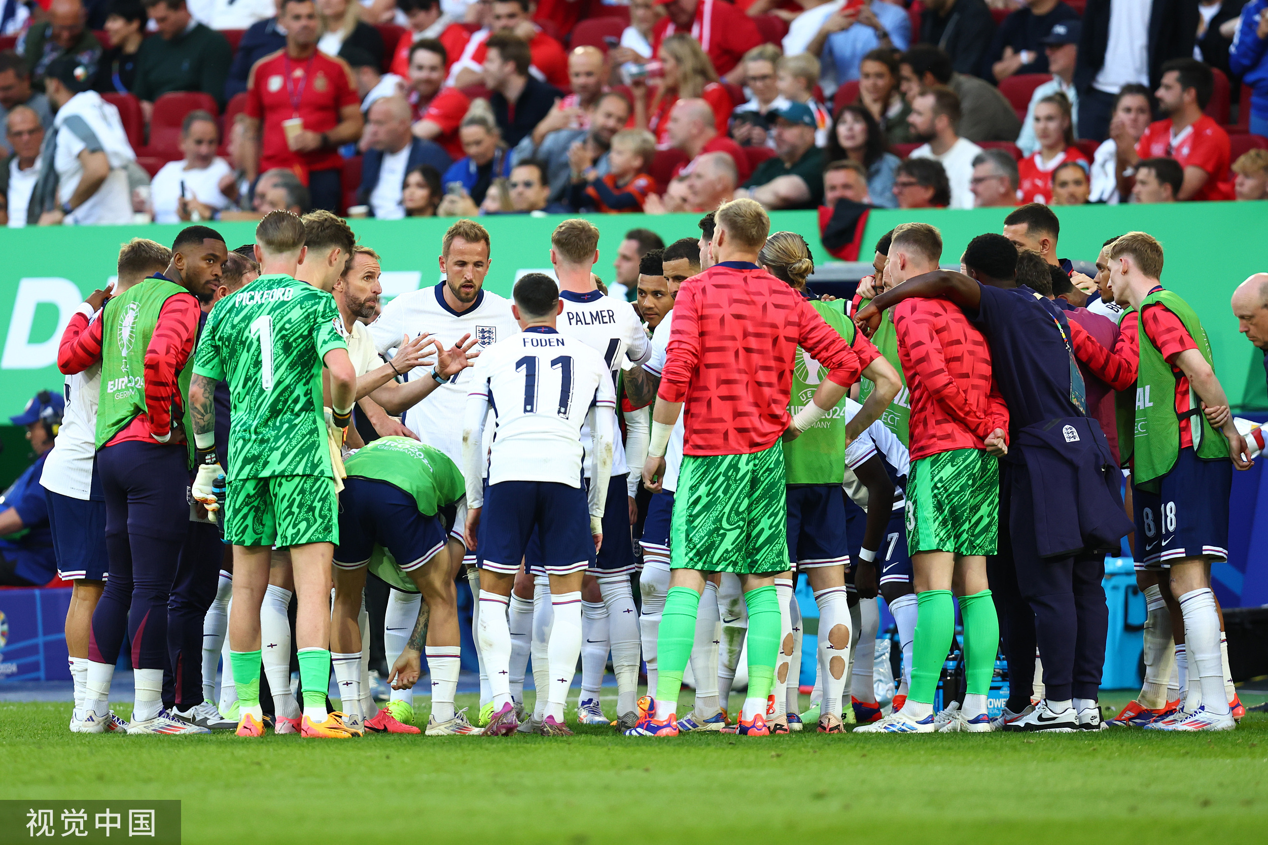 瑞士横扫瑞典,挺进欧锦赛四强巅峰对决! 瑞士横扫瑞典,挺进欧锦赛四强巅峰对决!