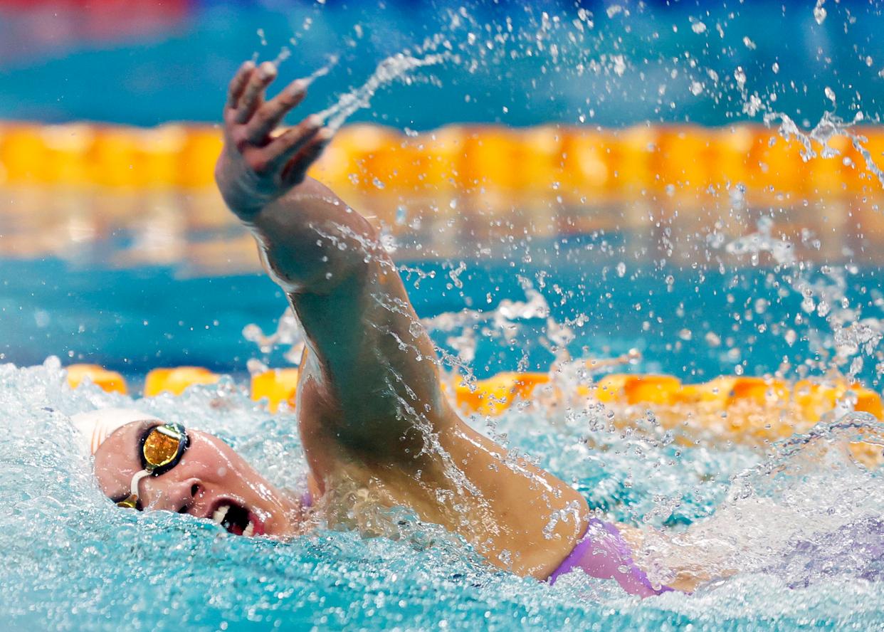 英国游泳名将大放异彩，夺得宝贵金牌