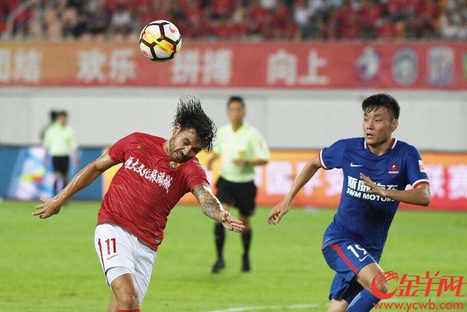 关于广州恒大再次战胜重庆斯威，豪取三分的信息