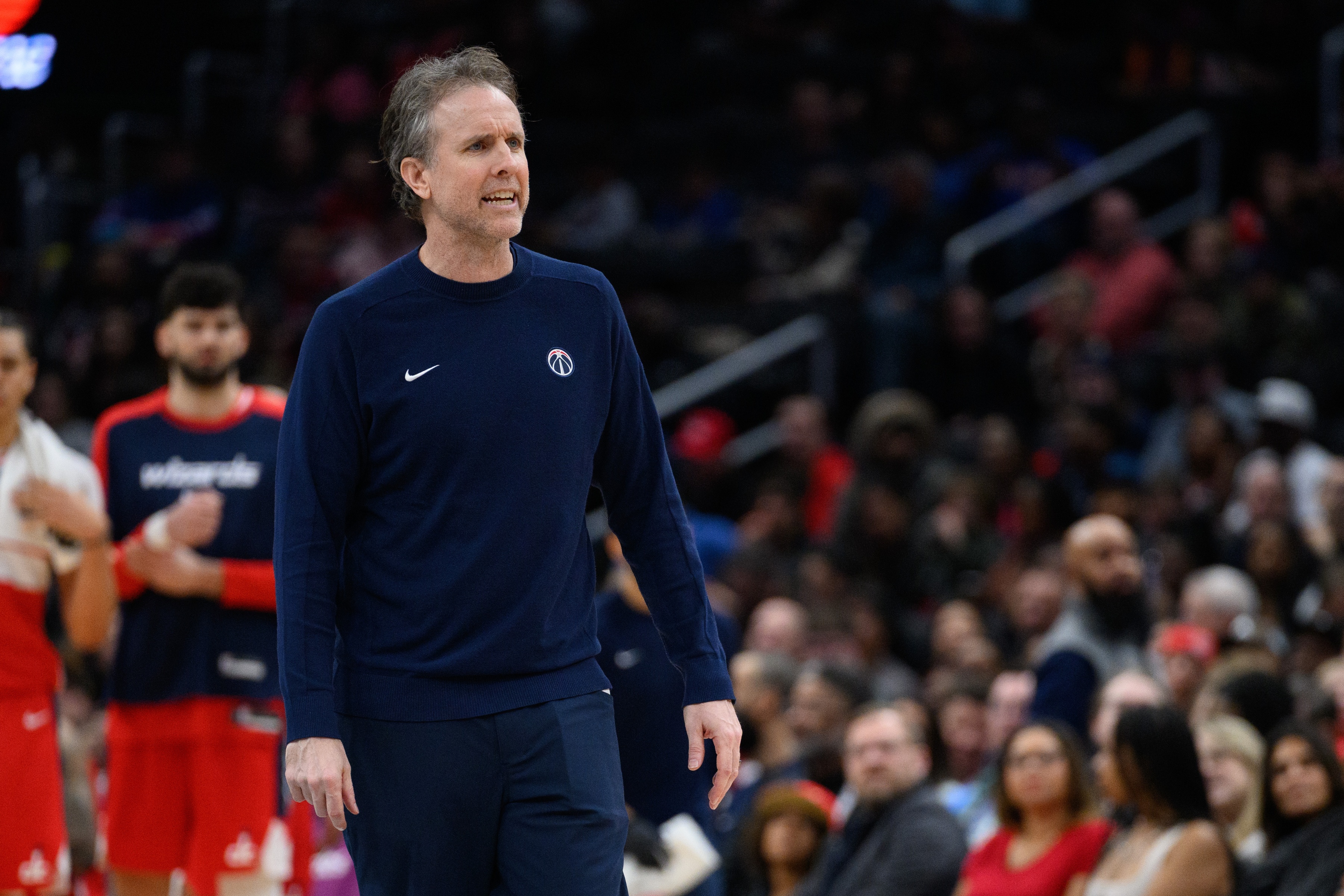 包含奇才主帅沃格尔正考虑调整阵容，为球队复苏找到突破口的词条