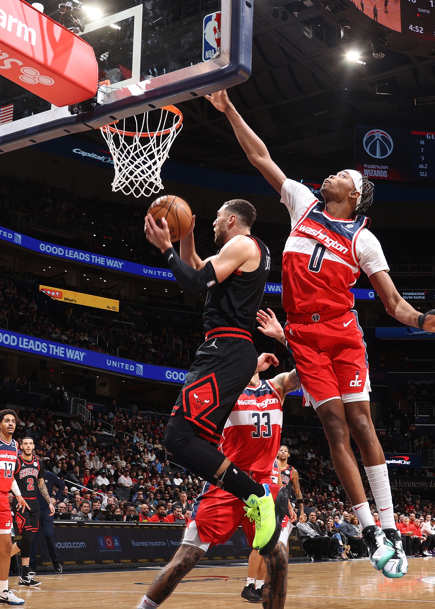 公牛队大胜篮网队取得赛季首胜 公牛队大胜篮网队取得赛季首胜