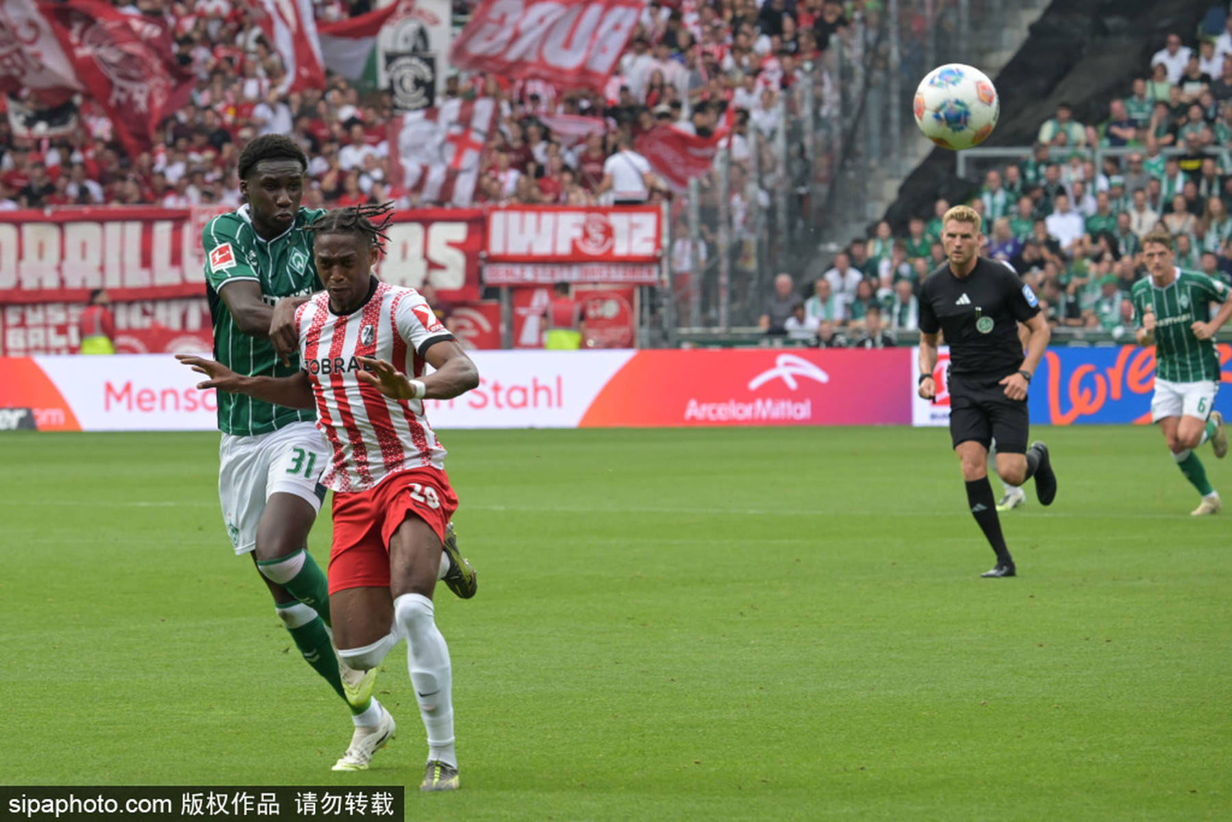 关于不莱梅稳扎稳打，主场胜弗赖堡稳坐联赛榜首的信息