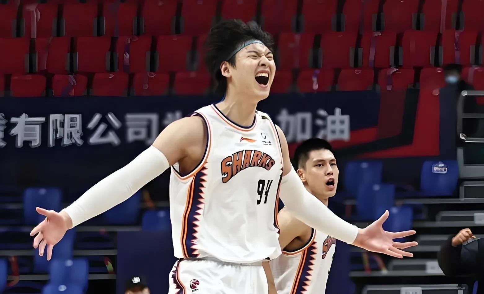 顶尖球队间的对抗让赛场上的火花四溅的简单介绍 顶尖球队间的对抗让赛场上的火花四溅的简单介绍