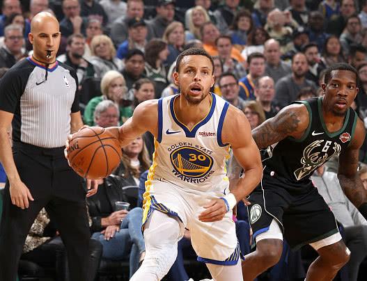 关于水花兄弟合砍68分，雄鹿大胜活塞的信息