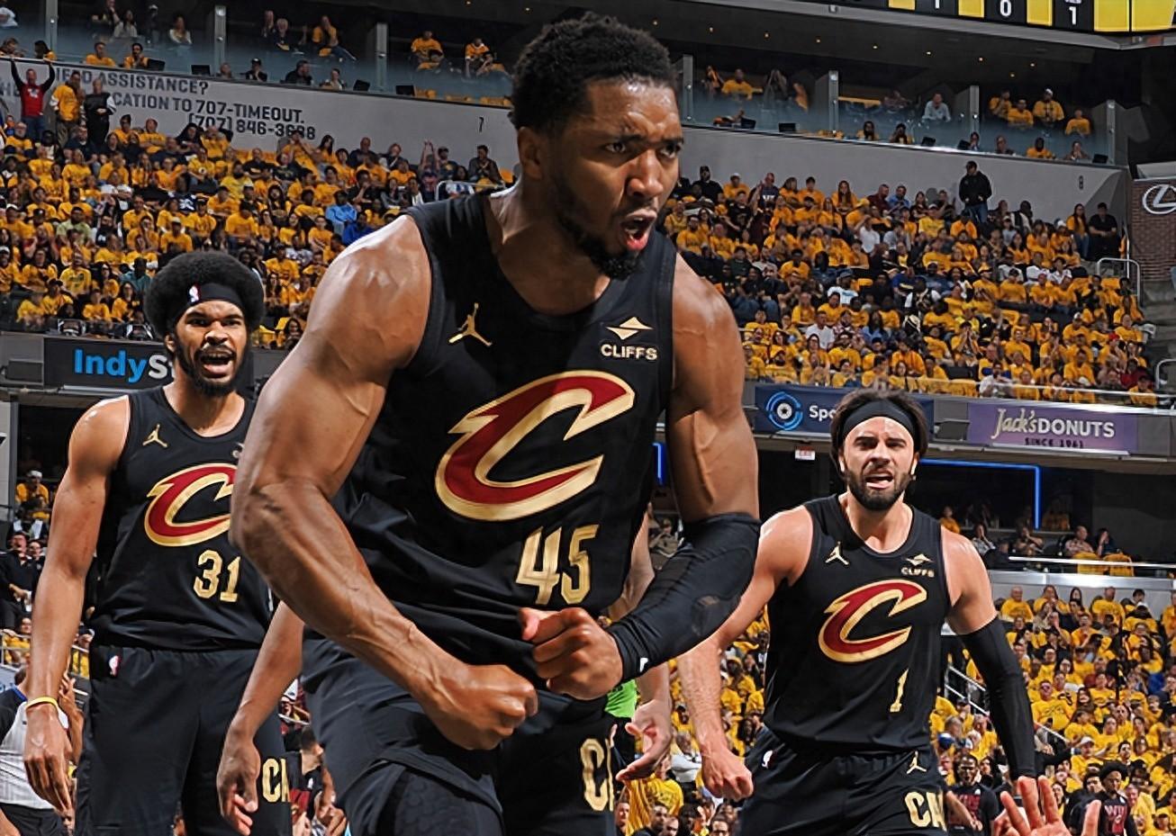 步行者大胜黄蜂，保持不败