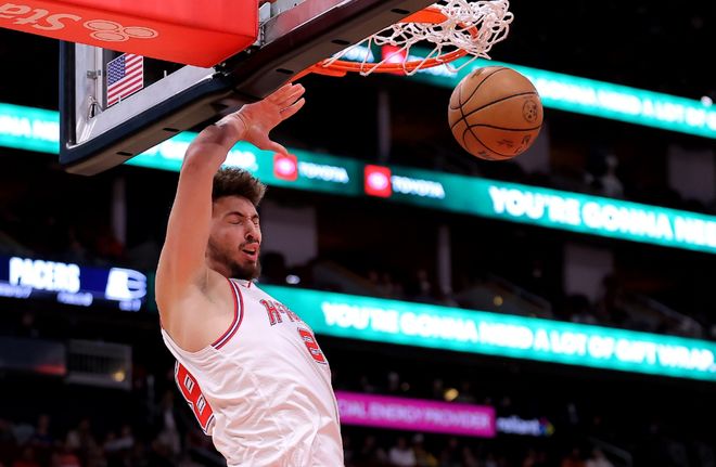 猛龙主场大胜火箭，豪取四连胜