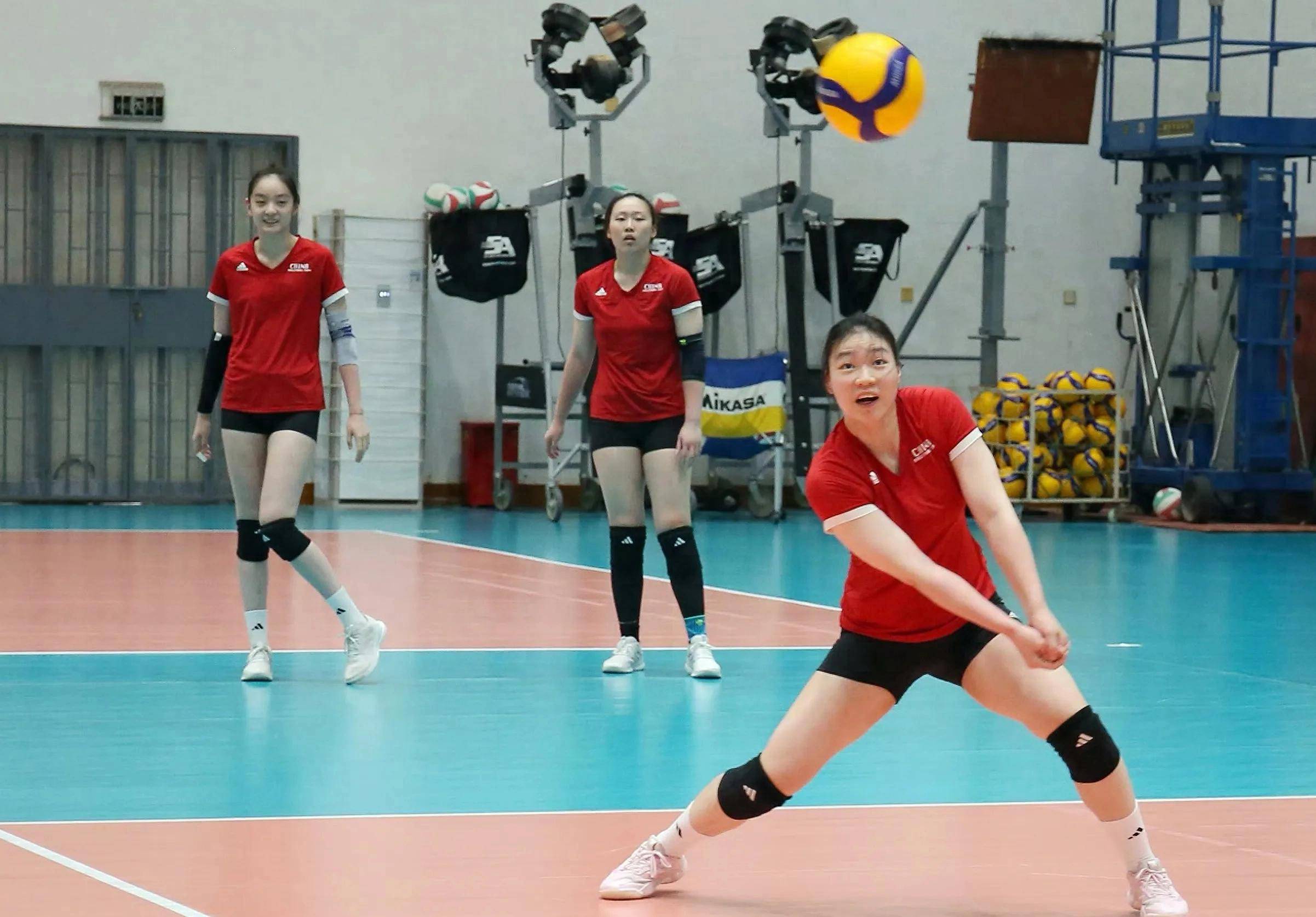 关于美洲杯篮球赛：多米尼加大胜巴拉圭晋级强的信息