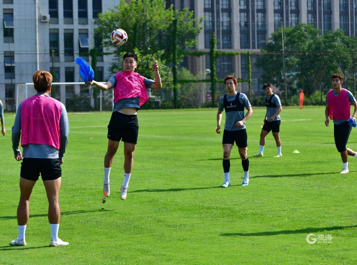 强队双线作战，停不下来的征程！的简单介绍